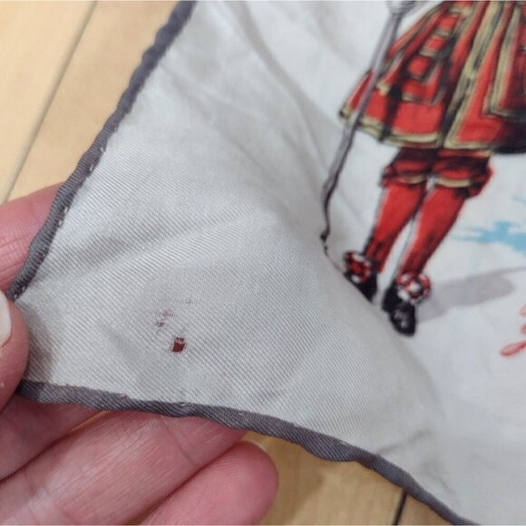 Vintage London Arms Of The City Scarf Buckingham Palace Parliament Big Ben - Picture 10 of 10